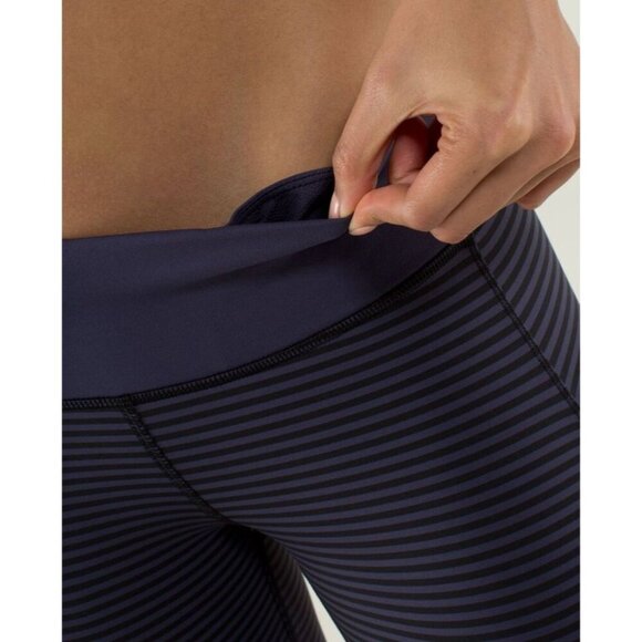 Lululemon Cut The Crop Size 2 1/8 Stripe Cadet Blue - Picture 5 of 9